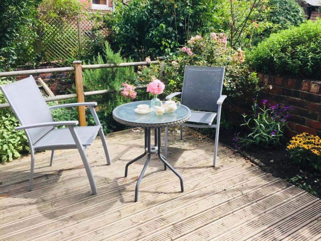 Cosy House With Garden & Parking, Sheffield Villa Exterior foto
