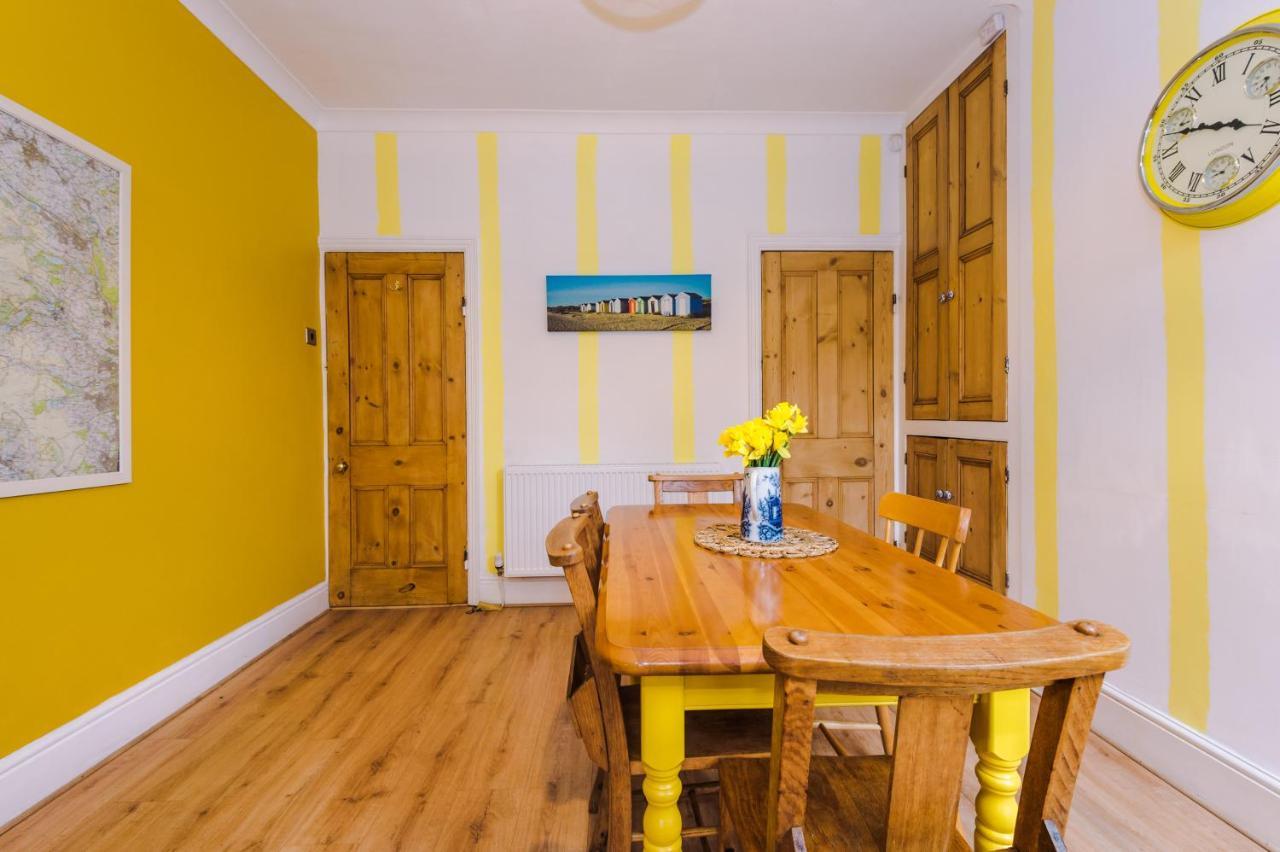 Cosy House With Garden & Parking, Sheffield Villa Exterior foto